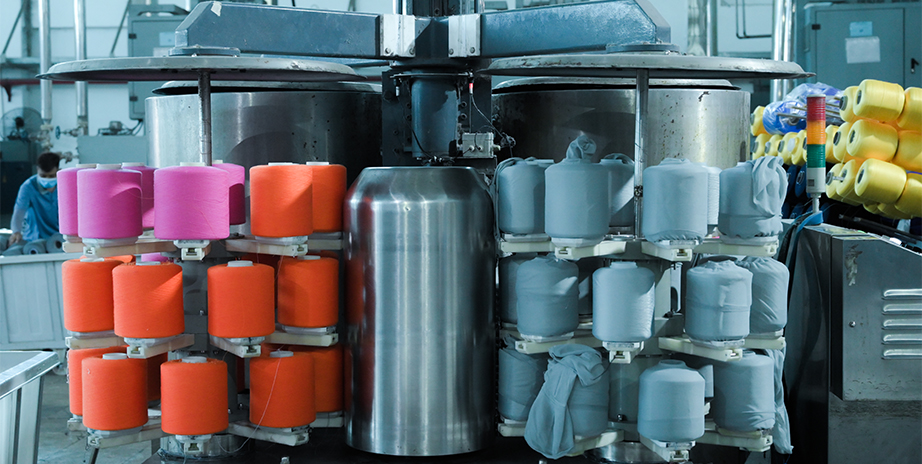 Yarn dyeing